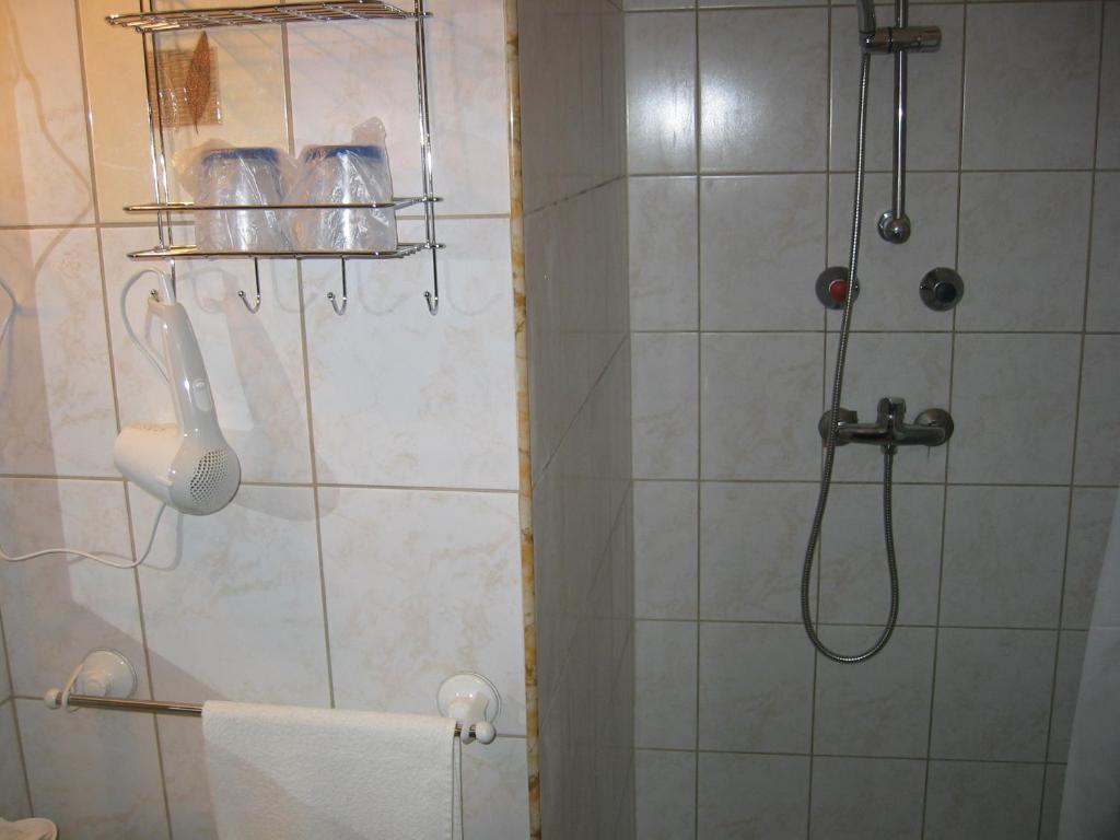 Abádszalóki Vitorlás Vendégház Camera foto